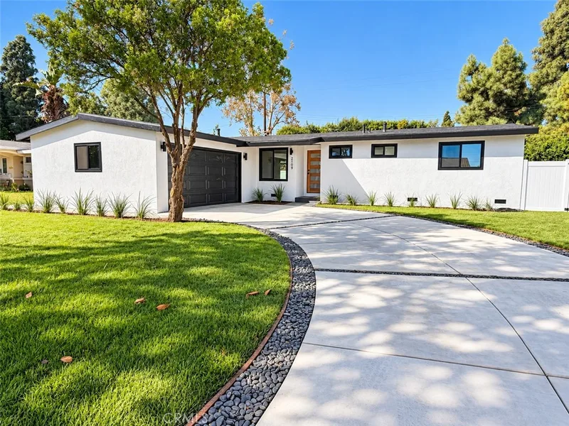 2109 W Gage, Fullerton, CA 92833