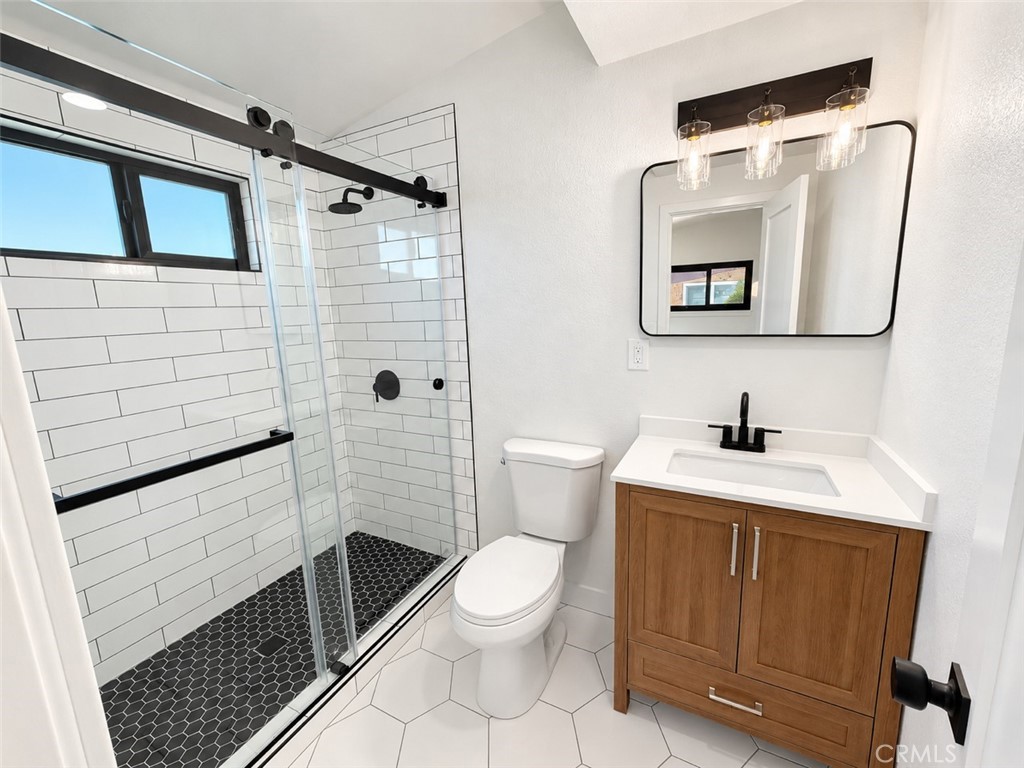 MASTER BATH - 2109 W Gage, Fullerton CA 92833 - photo 13