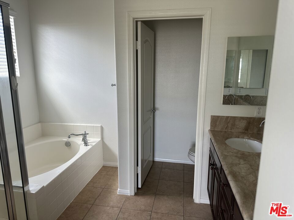 2118 Arnold Way, Fullerton CA 92833 - photo 12