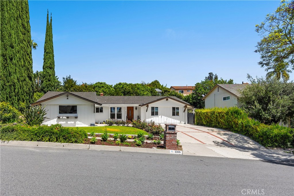 2209 Loma Verde, Fullerton CA 92833 - photo 1