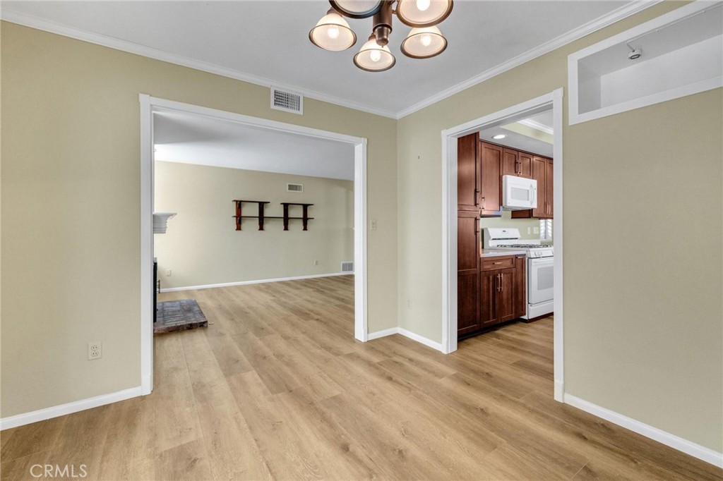 2212 Hartford, Fullerton CA 92831 - photo 8