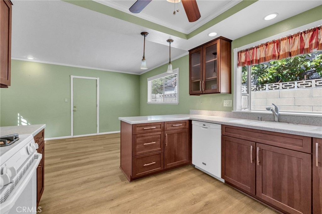 2212 Hartford, Fullerton CA 92831 - photo 11
