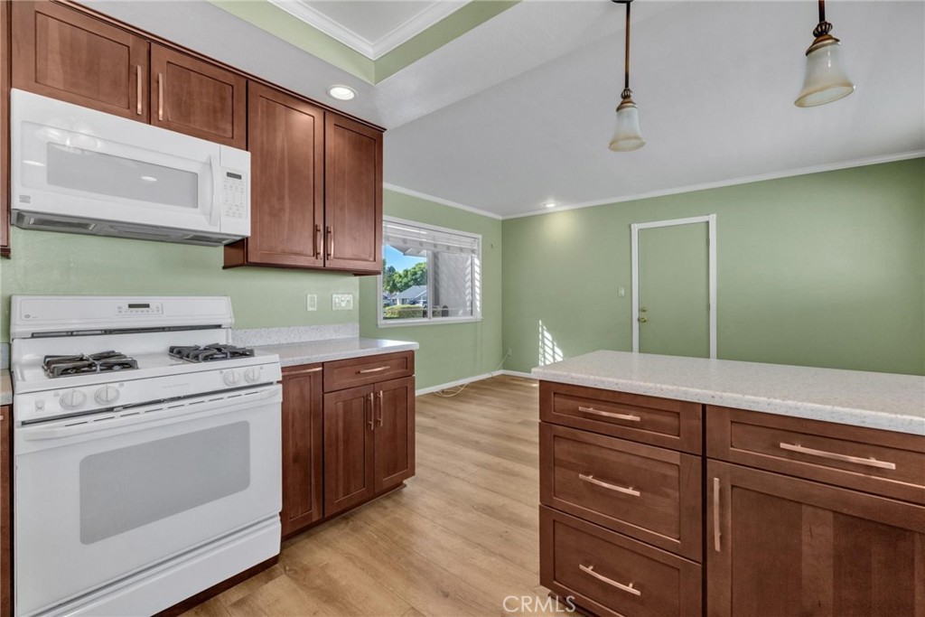 2212 Hartford, Fullerton CA 92831 - photo 12