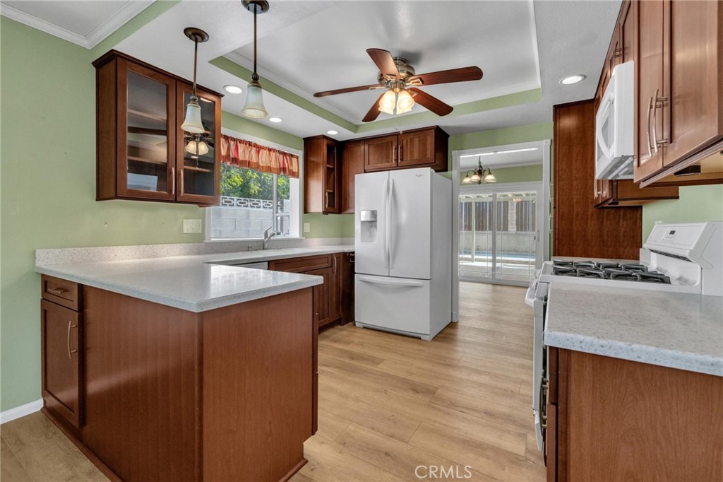 2212 Hartford, Fullerton CA 92831 - photo 13