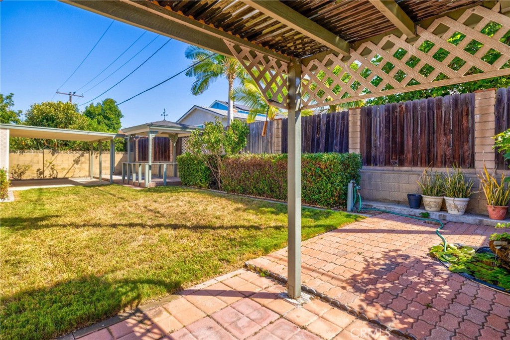 2212 Hartford, Fullerton CA 92831 - photo 31
