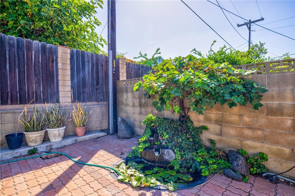 2212 Hartford, Fullerton CA 92831 - photo 32