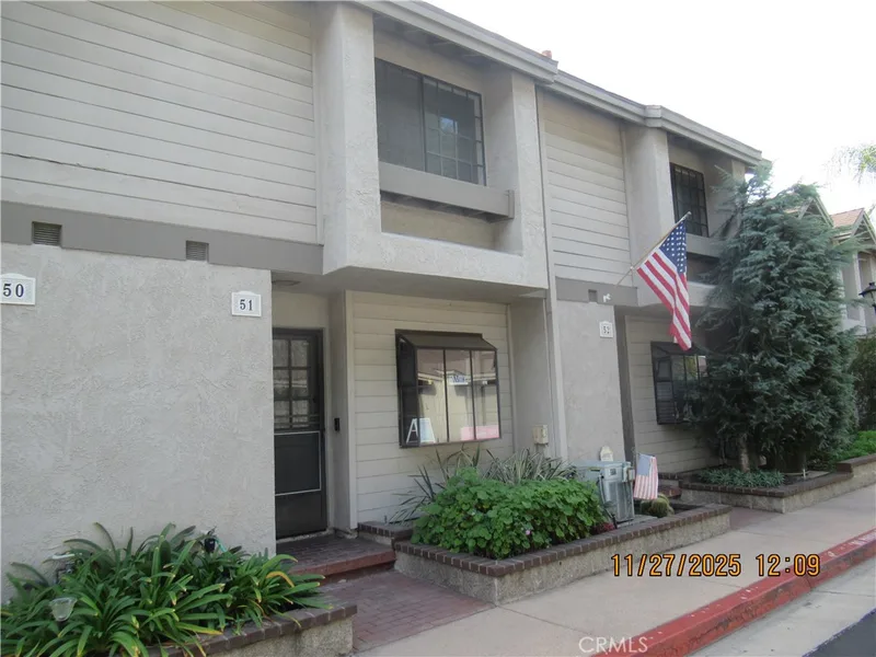2220 E Chapman 51, Fullerton, CA 92831