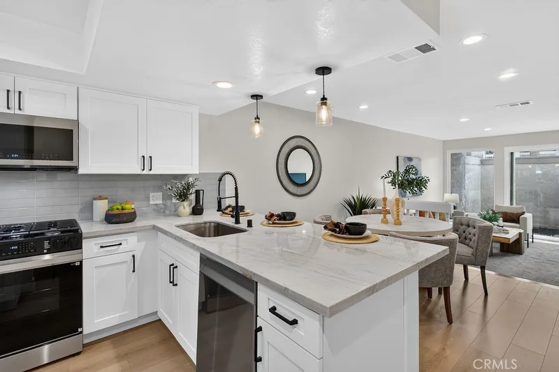 2220 E Chapman 9, Fullerton