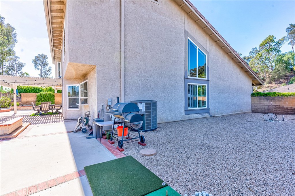 left side yard - 2245 Pickwick, Fullerton CA 92833 - photo 31