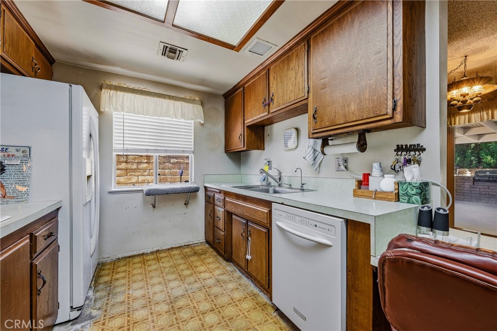 2248 Braeburn Avenue, Fullerton CA 92831 - photo 3