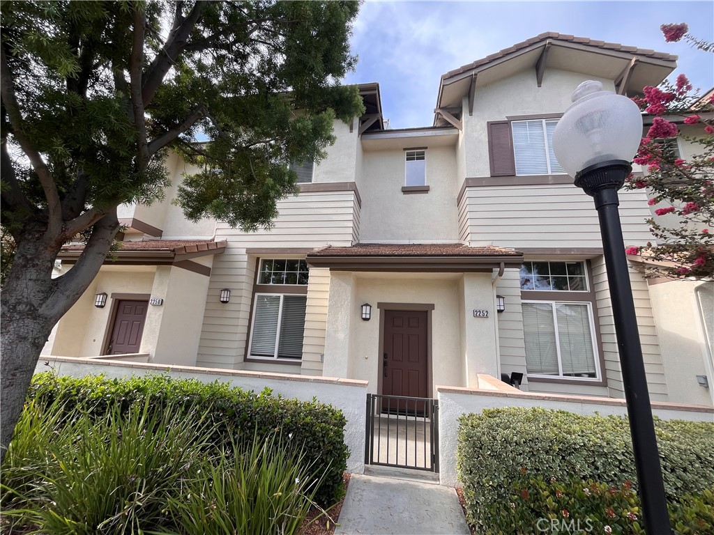 2252 Schlaepfer, Fullerton CA 92833 - photo 1
