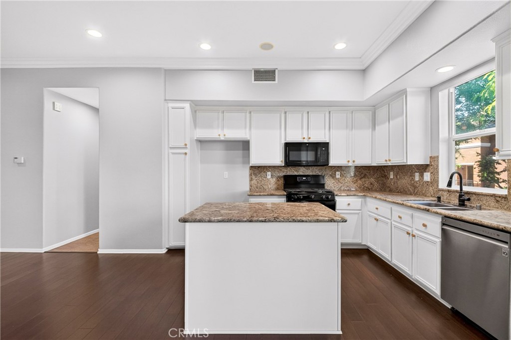 2260 Clark, Fullerton CA 92833 - photo 6