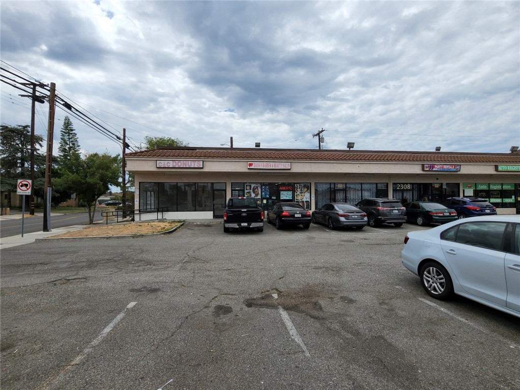 2300 W Valencia Drive, Fullerton CA 92833 - photo 4