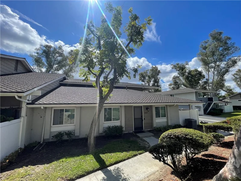 2302 Coventry Circle #1, Fullerton, CA 92833