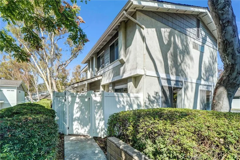 2320 Coventry Circle, Fullerton, CA 92833