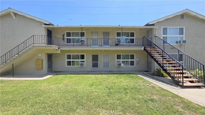 2334 E Santa Fe Avenue 2, Fullerton, CA 92831