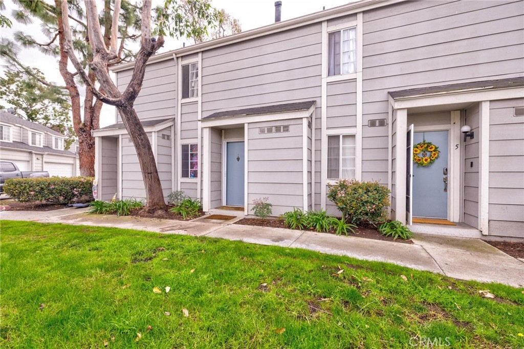 2410 W Orangethorpe 6, Fullerton CA 92833 - photo 1