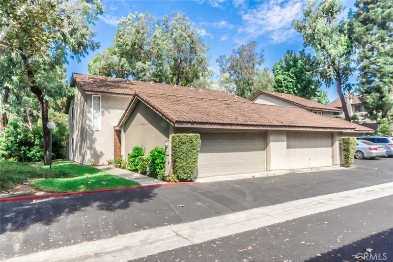 2420 Ramada Avenue, Fullerton, CA 92833