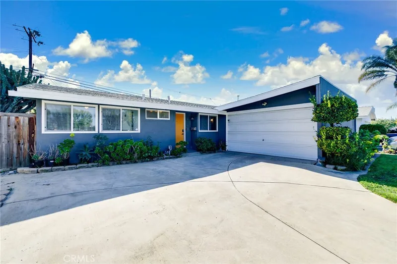 2470 Santa Clara, Fullerton, CA 92831