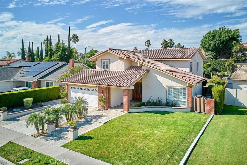 2517 Greenhill Dr, Fullerton, CA 92833