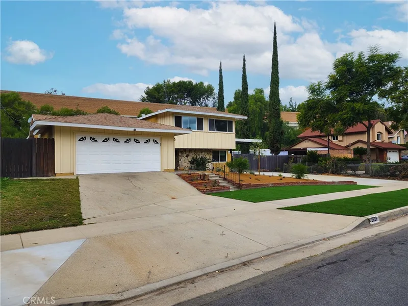 2523 Deerpark, Fullerton, CA 92835