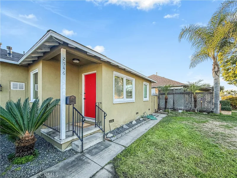 2546 W Olive Avenue, Fullerton, CA 92833