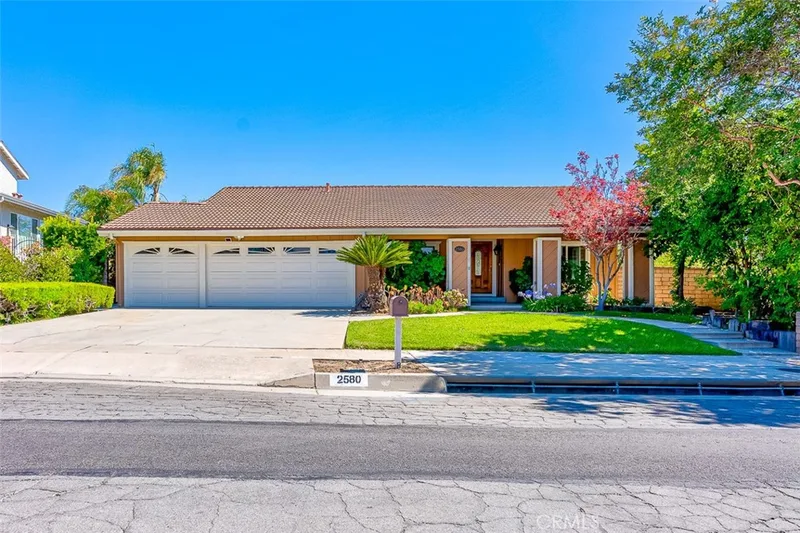 2580 Crown Way, Fullerton, CA 92833
