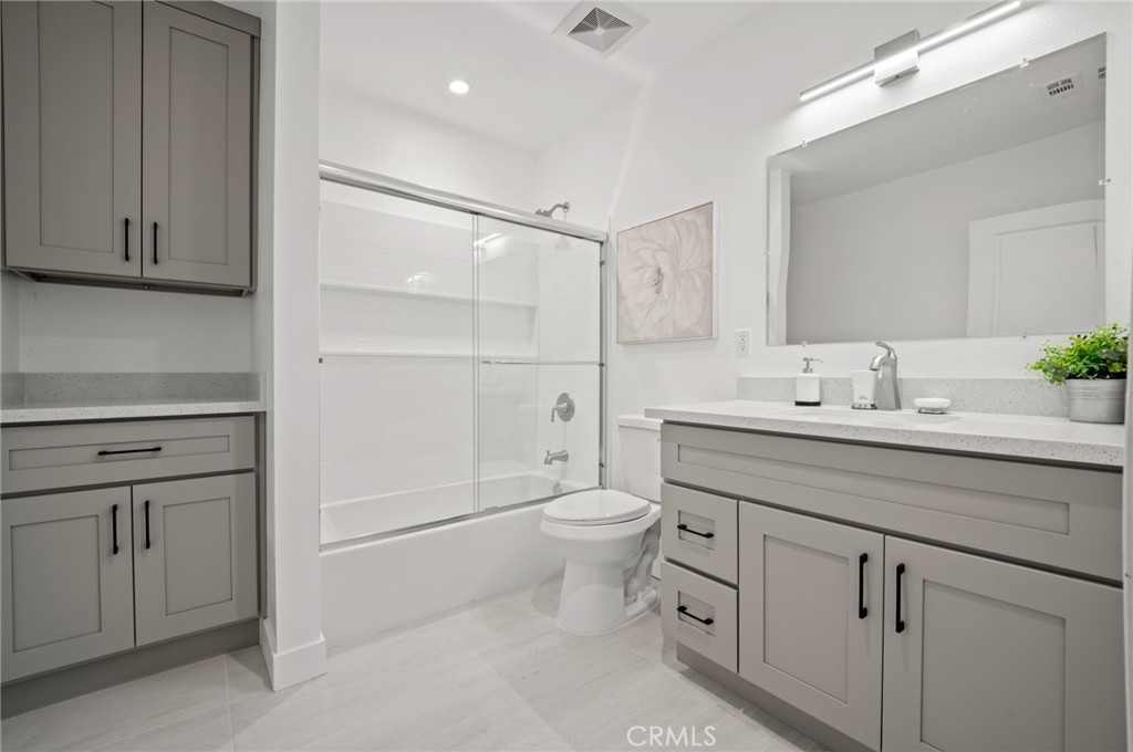 2620 W Olive Avenue, Fullerton CA 92833 - photo 15