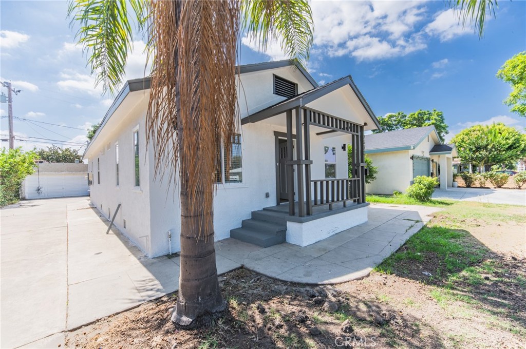 2620 W Olive Avenue, Fullerton CA 92833 - photo 16