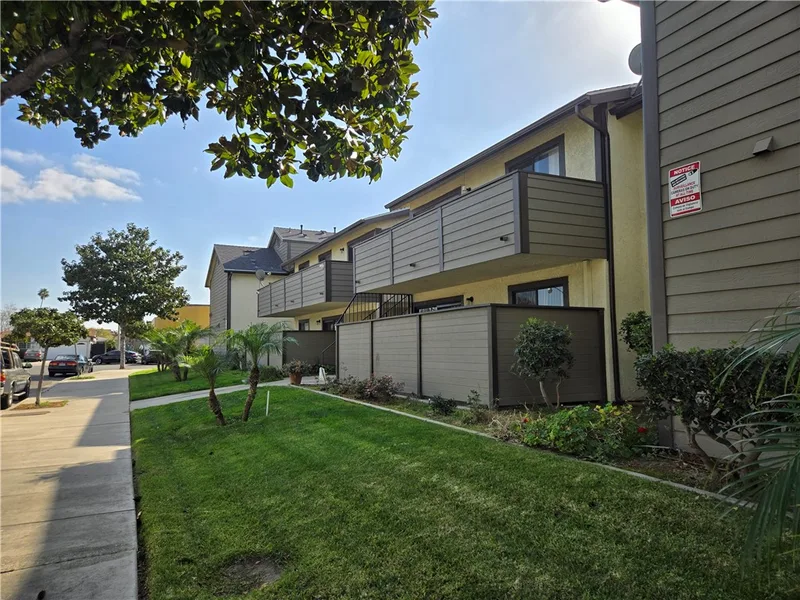 2624 W Porter Avenue 205, Fullerton, CA 92833
