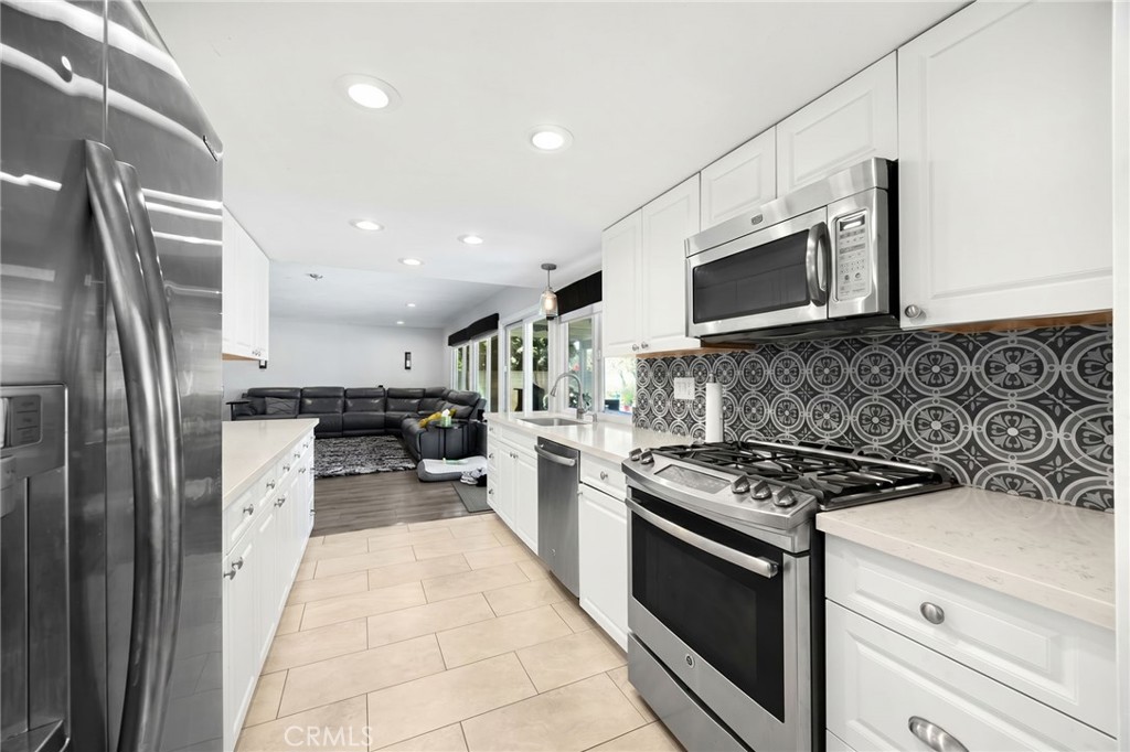 2640 Middlesex Place, Fullerton CA 92835 - photo 10