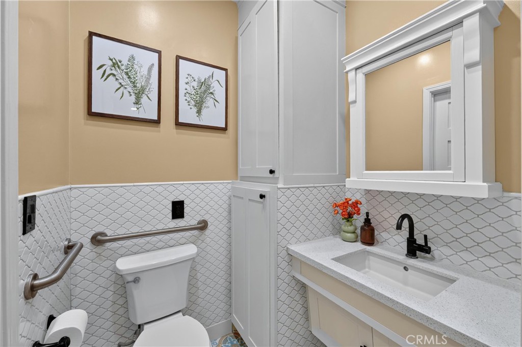 2700 W Olive Avenue, Fullerton CA 92833 - photo 22