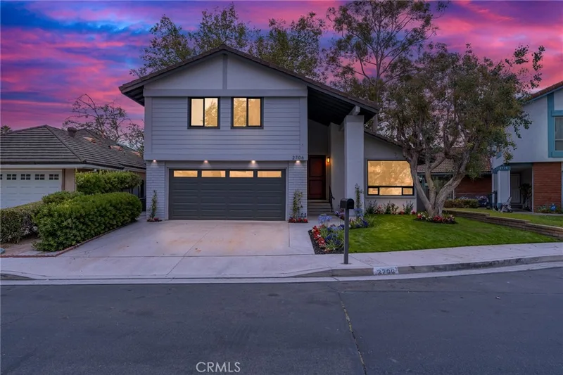 2706 Sheridan, Fullerton, CA 92833