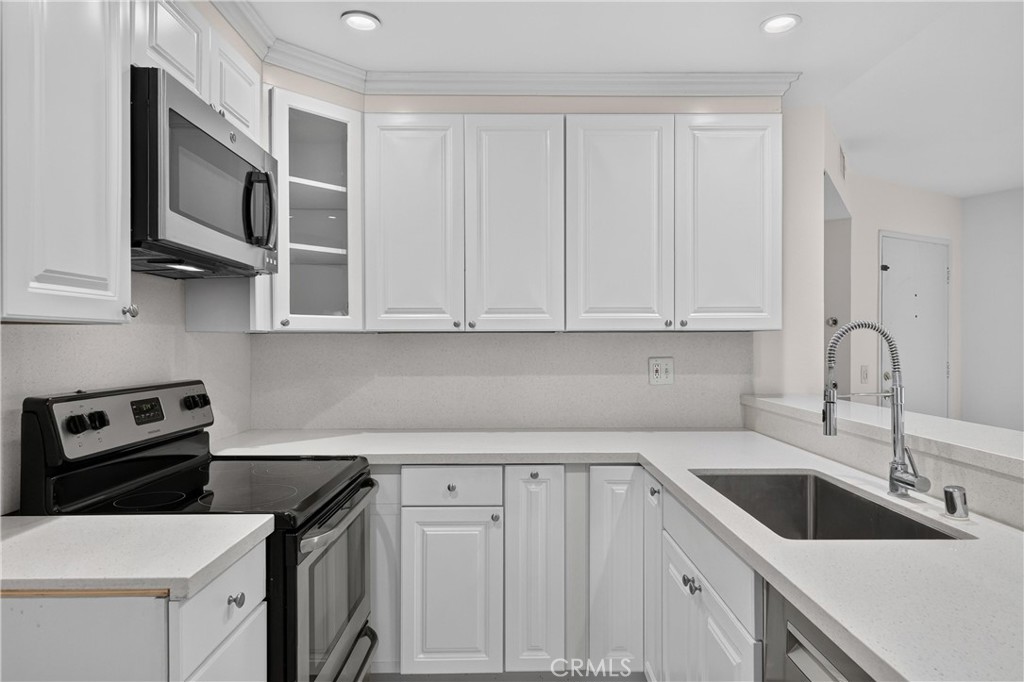 2716 Pine Creek, Fullerton CA 92835 - photo 19