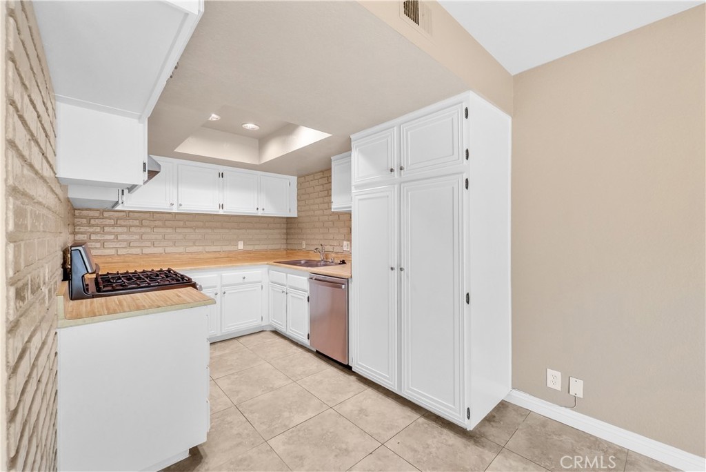2750 Via Hacienda 95, Fullerton CA 92835 - photo 11
