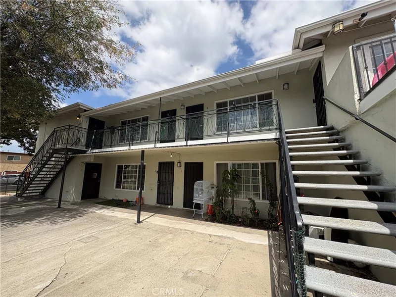 300 N Mountain View Place 5, Fullerton