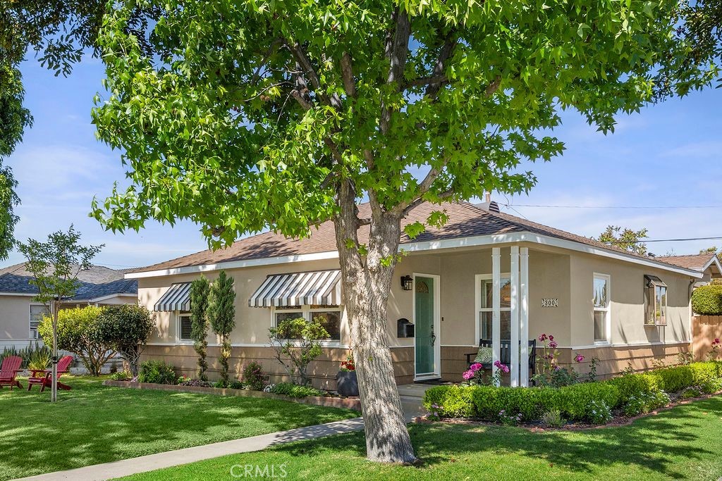 Welcome home to 300 N. Wayne Avenue, truly the picture of perfection. - 300 N Wayne, Fullerton CA 92833 - photo 1