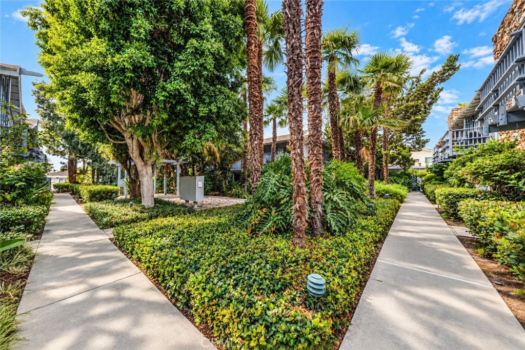 303 N Acacia Avenue A, Fullerton CA 92831 - photo 32