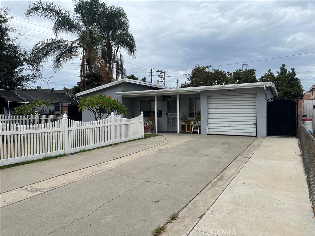 305 E Valencia, Fullerton CA 92832 - photo 2