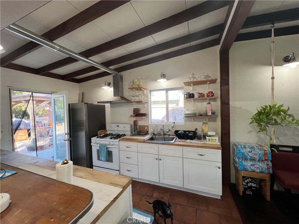 305 E Valencia, Fullerton CA 92832 - photo 5
