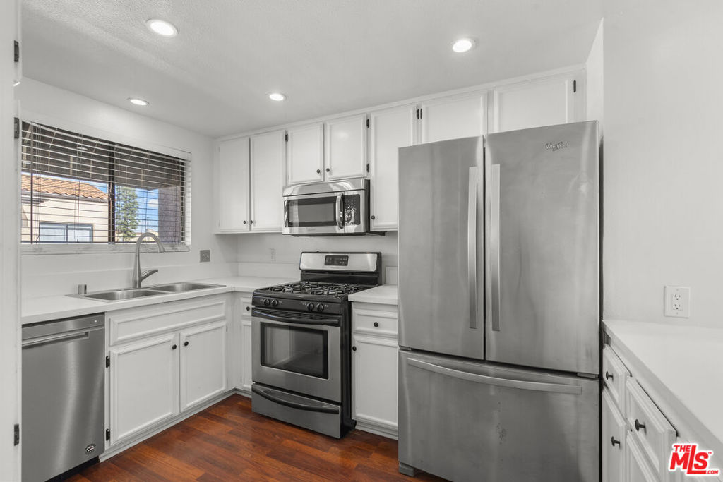 3055 Brea Boulevard 4, Fullerton CA 92835 - photo 1