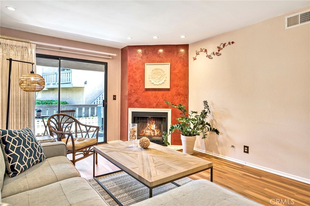 Living room - 3075 Brea Blvd 13, Fullerton CA 92835 - photo 1