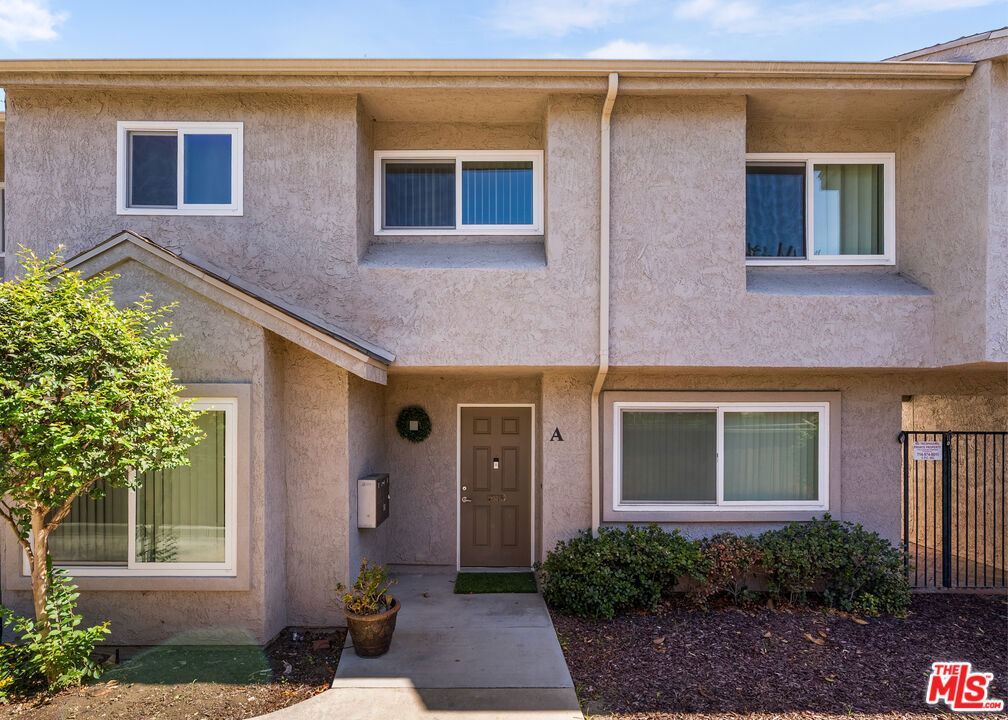 318 E Wilshire Avenue, Fullerton CA 92832 - photo 3
