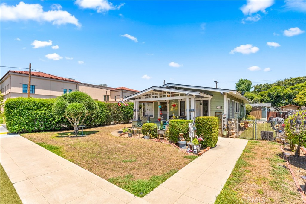 Front House - 320 N Newell, Fullerton CA 92832 - photo 1