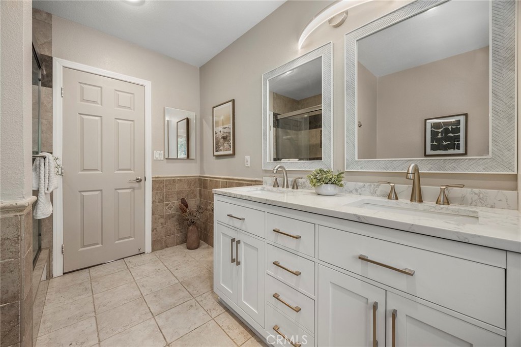 3201 Lakeknoll Drive, Fullerton CA 92835 - photo 27