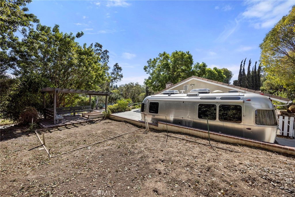 3201 Lakeknoll Drive, Fullerton CA 92835 - photo 36