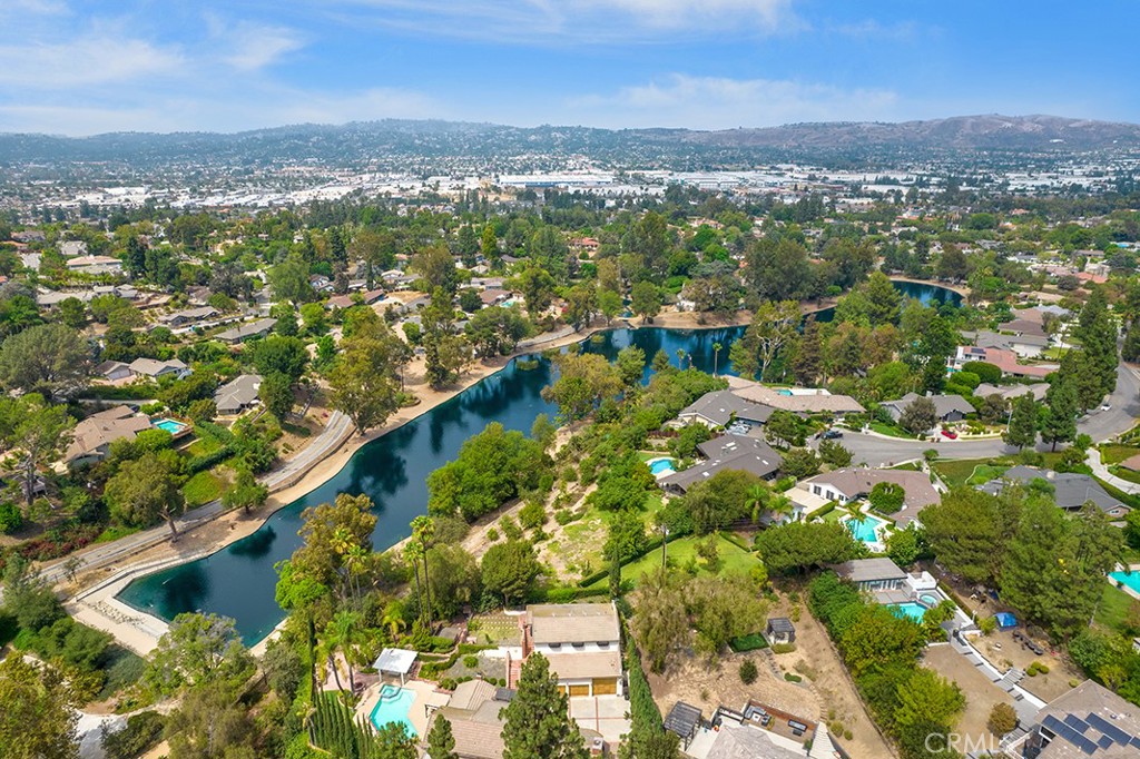 3201 Lakeknoll Drive, Fullerton CA 92835 - photo 44