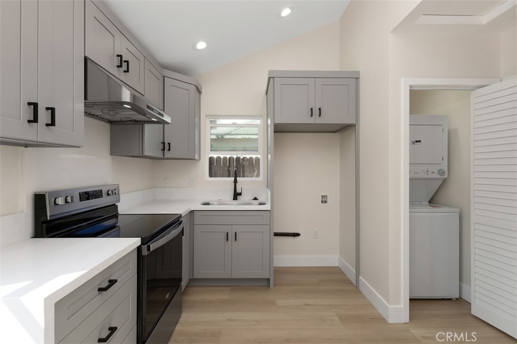 325 N Lee A, Fullerton CA 92833 - photo 9