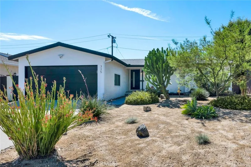 325 N Russell Avenue, Fullerton