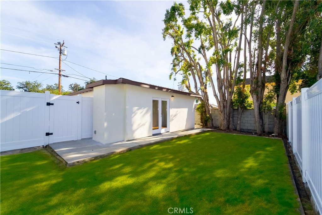 328 N Roosevelt Avenue A, Fullerton CA 92832 - photo 1